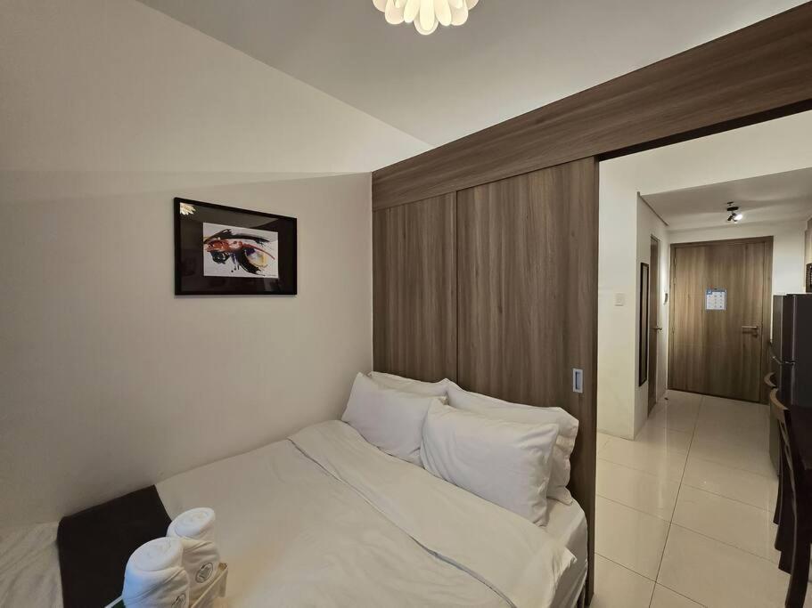 1br Unit Condotel W Balcony Fame Residences -fm13 Apartment *