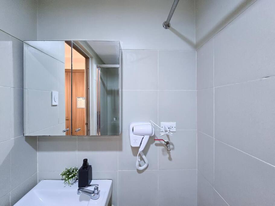 1br Unit Condotel W Balcony Fame Residences -fm13 Apartment