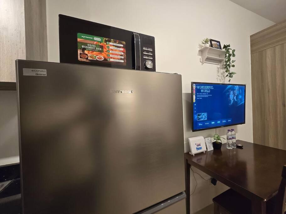 1br Unit Condotel W Balcony Fame Residences -fm13 * Manila