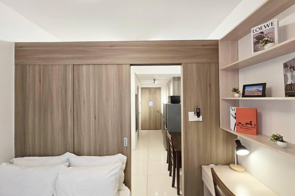 1br Unit Condotel W Balcony Fame Residences -fm13 *